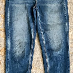 AEO JOGGER JEAN SIZE 4-6 elastic ankle